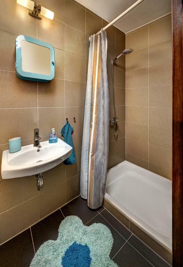 Apartmany Izbica Cerveny Klastor Exterior photo